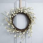 Adorable And Simple Decorative Wreaths For Home