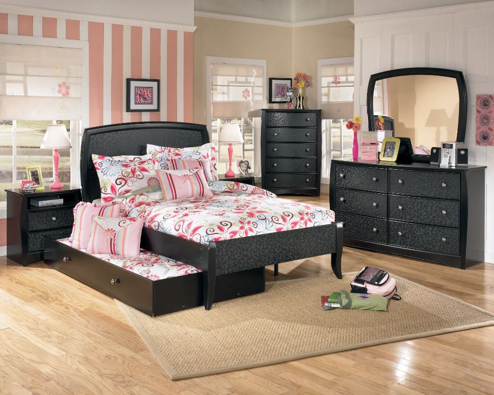 Image of: Ashley Home Furniture Bedroom Sets