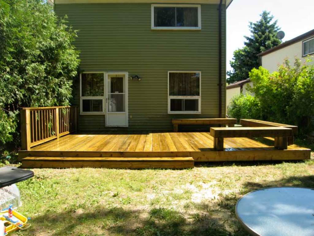 Image of: Backyard Decks And Landscaping