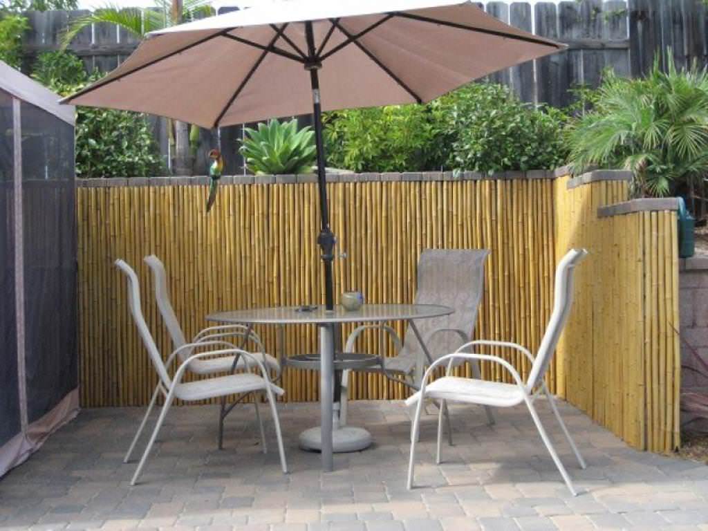 Image of: Bamboo Fence Panels Ideas With Patio
