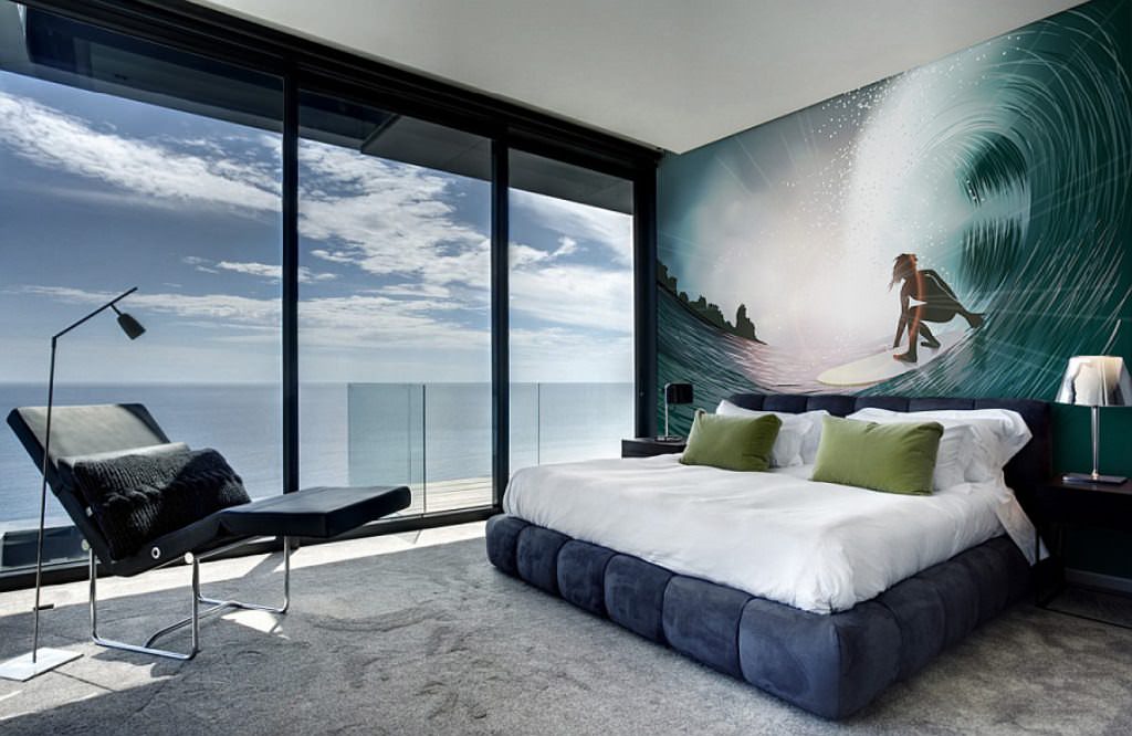 Image of: Beach Theme Bedroom With Dark Furniture