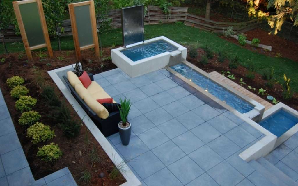 Image of: Beautiful Backyard Concrete Fountains Ideas