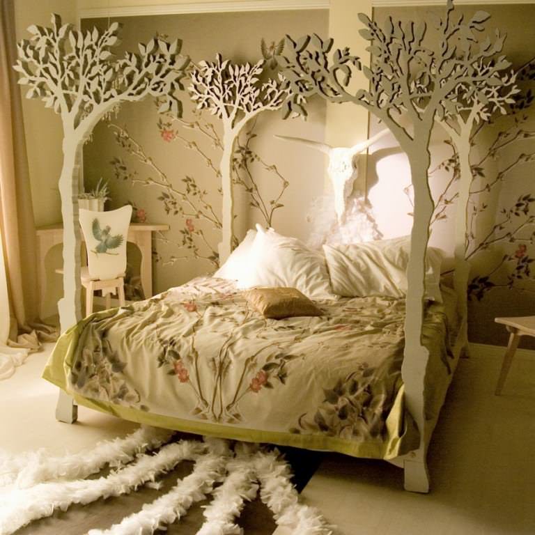 Image of: Beautiful Canopy Bedroom Sets