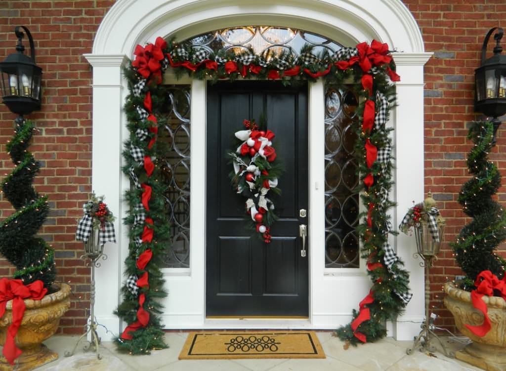 Image of: Beautiful Decorative Wreaths For Home
