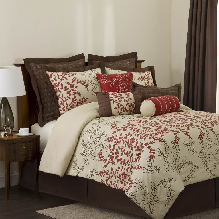 Image of: Bed Comforter Sets White