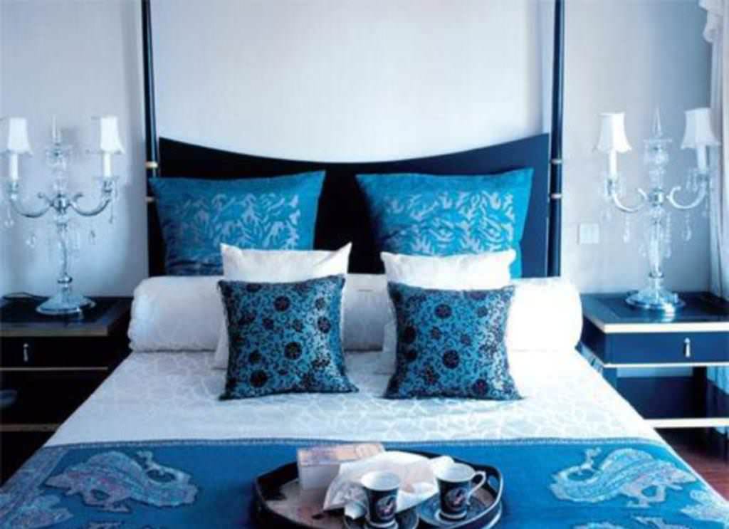 Image of: Bedroom Color Schemes With Blue Carpet