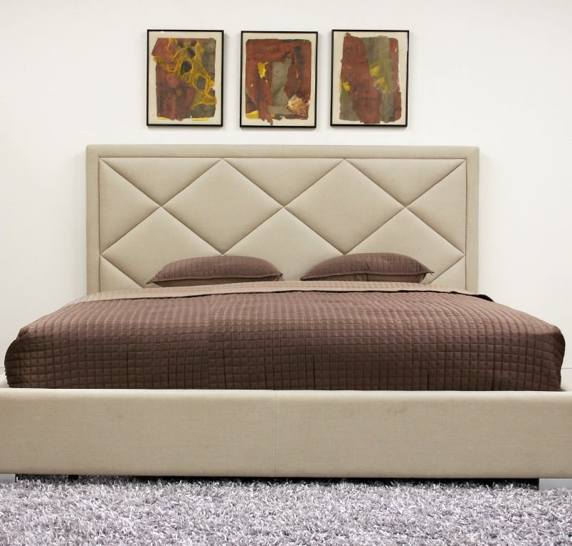 Image of: Beige Upholstered King Bed