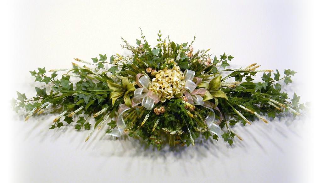 Image of: Best Decorative Wreaths For Home