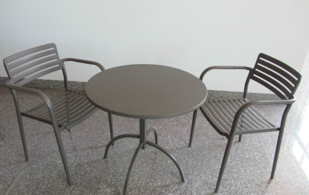 Image of: Bistro Table And Chairs Commercial