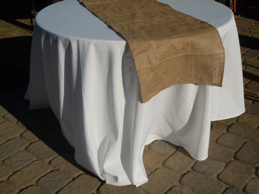 Image of: Burlap And Lace Table Runner In Bulk