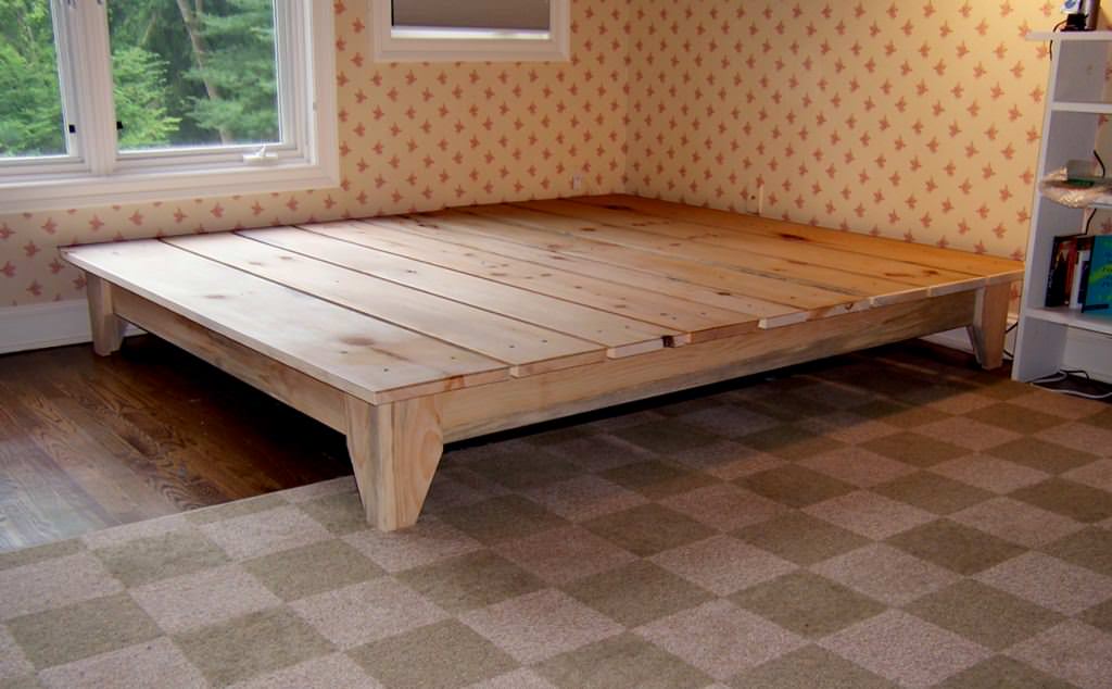 Image of: California King Bed Frame Cheap