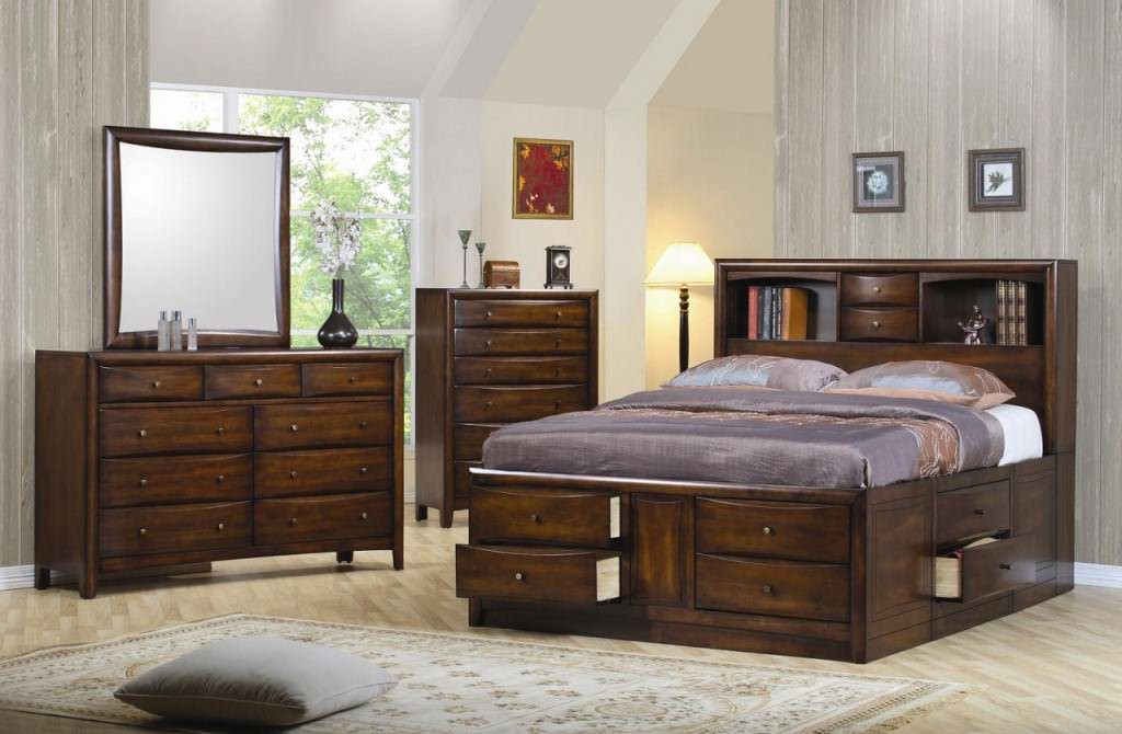 Image of: California King Bedroom Set Clearance
