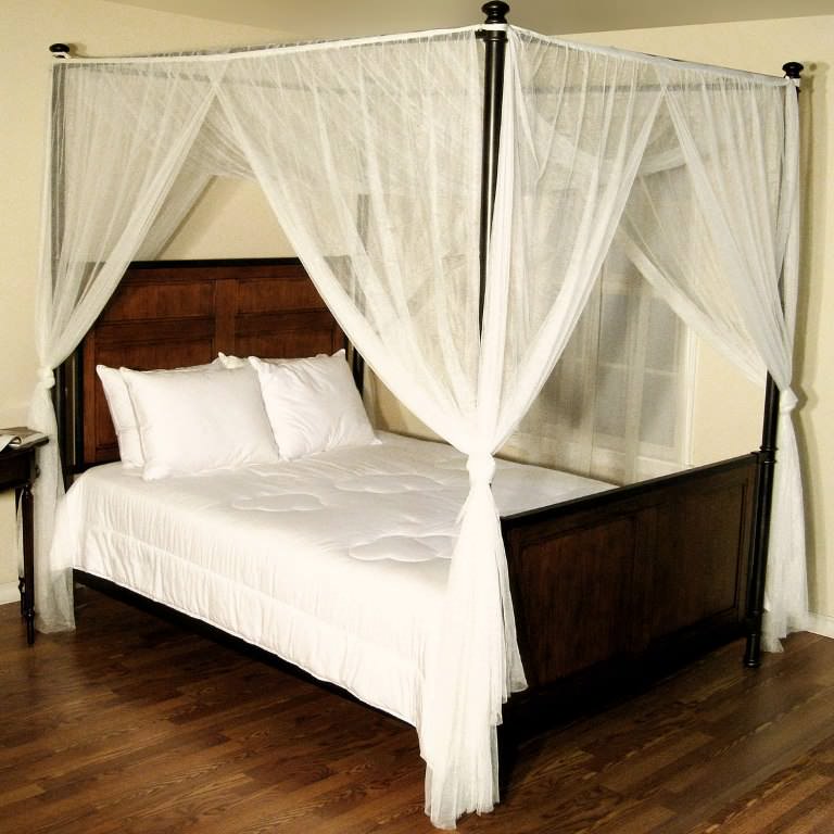 Image of: Canopy Bedroom Sets With Curtains