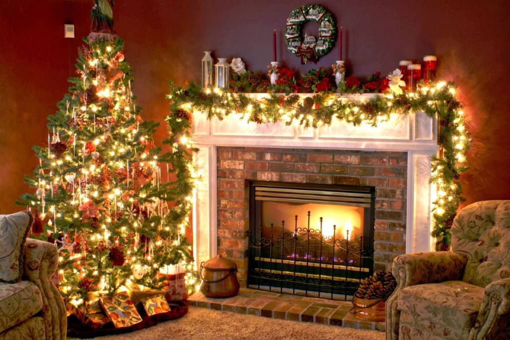 Image of: Christmas Decorating Fireplace Mantels Ideas
