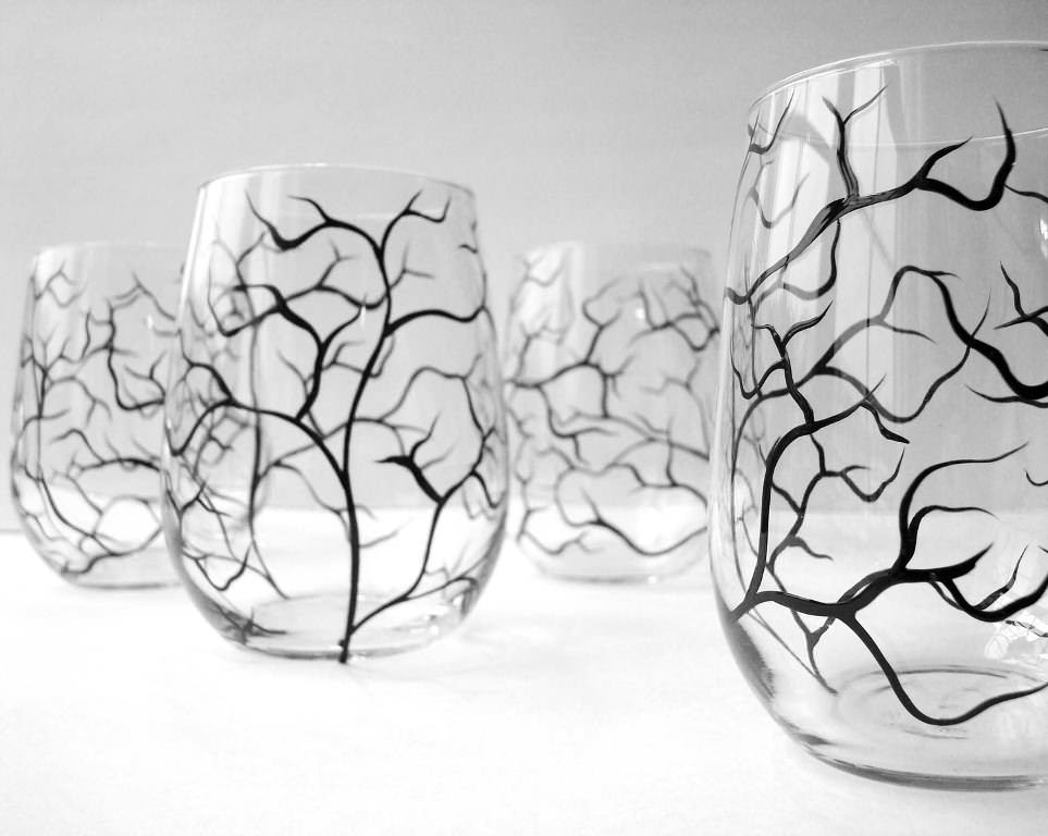 Image of: DIY Decorative Wine Glasses