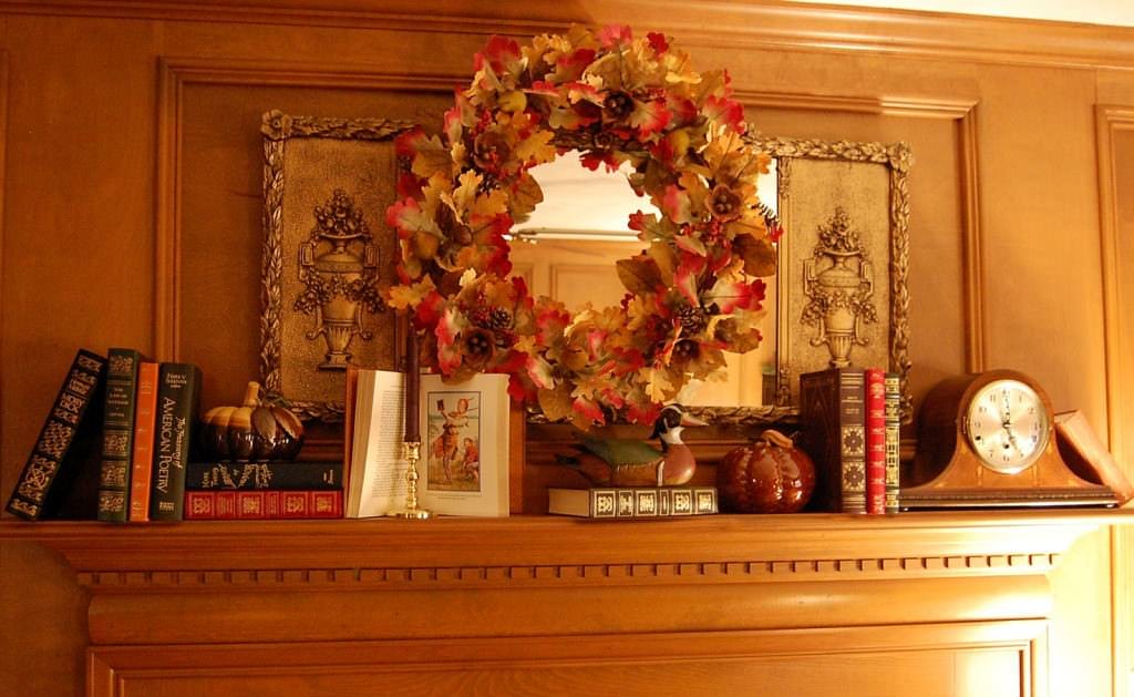 Image of: Decorating Fireplace Mantels Ideas With Flowers Wreaths