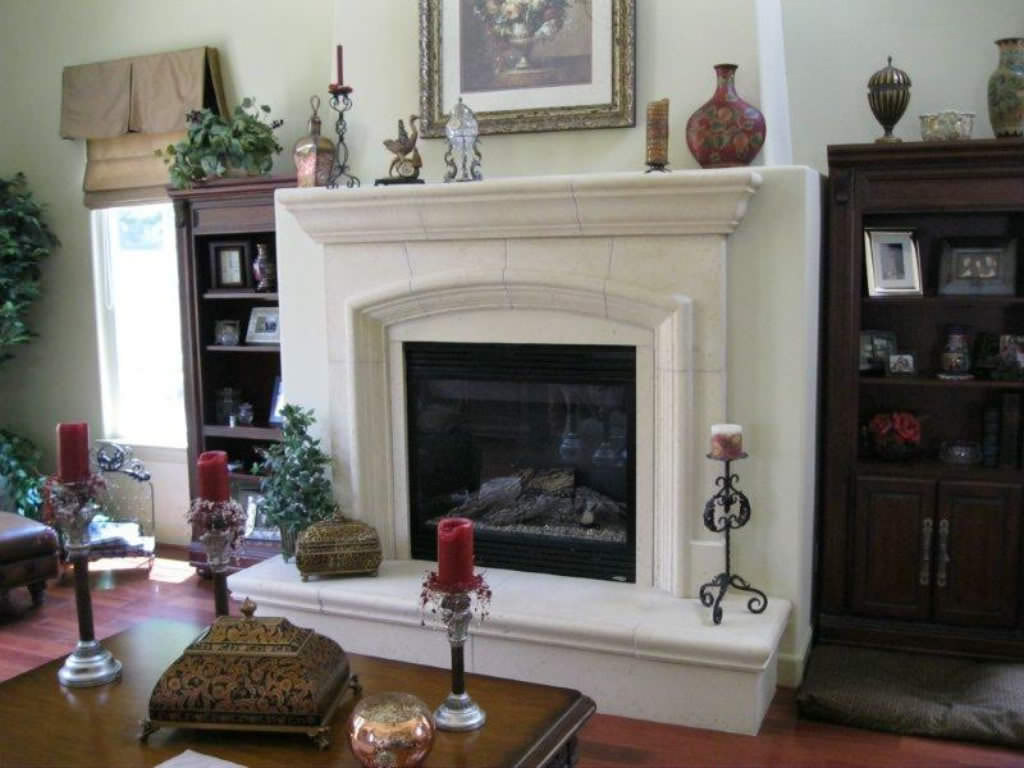 Image of: Decorating Fireplace Mantels With Simple Decorations