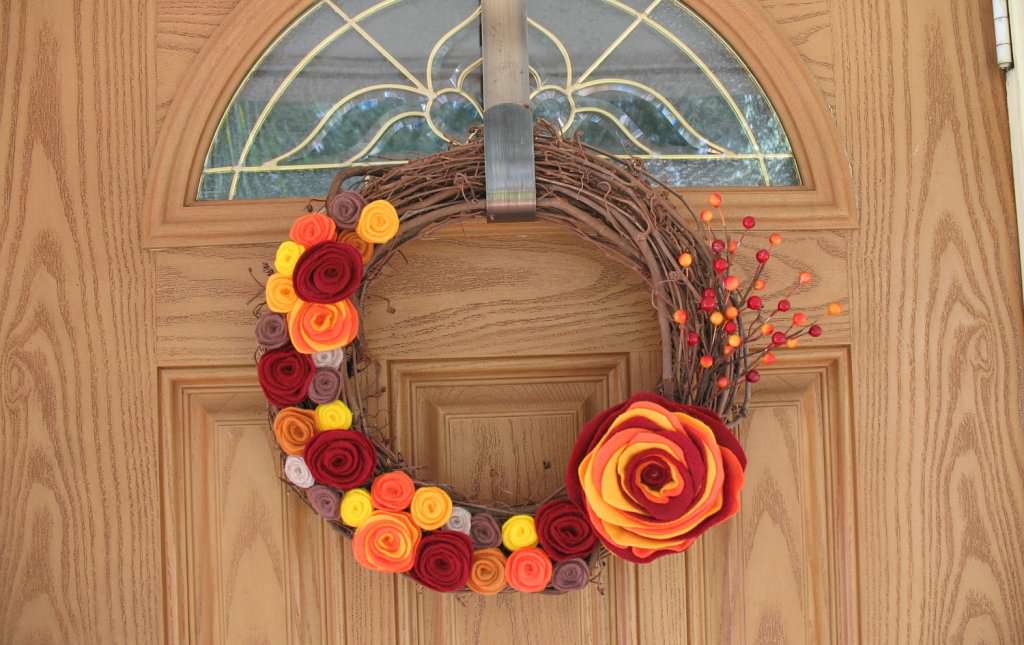 Image of: Decorative Wreaths Ideas