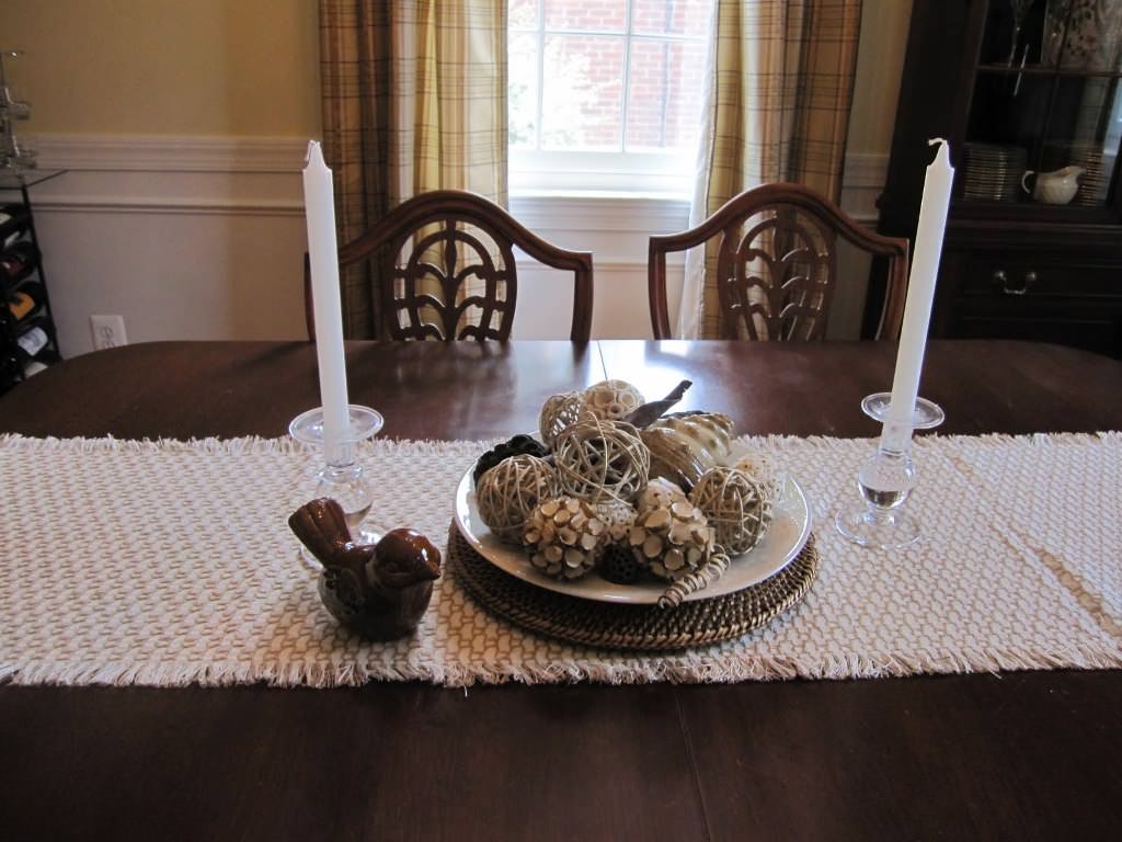 Image of: Dining Room Centerpieces With Candles
