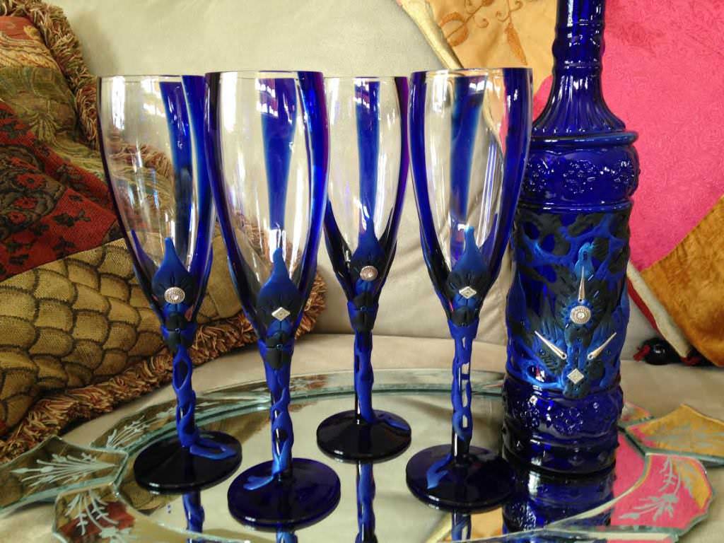 Image of: Elegant Decorative Wine Glasses