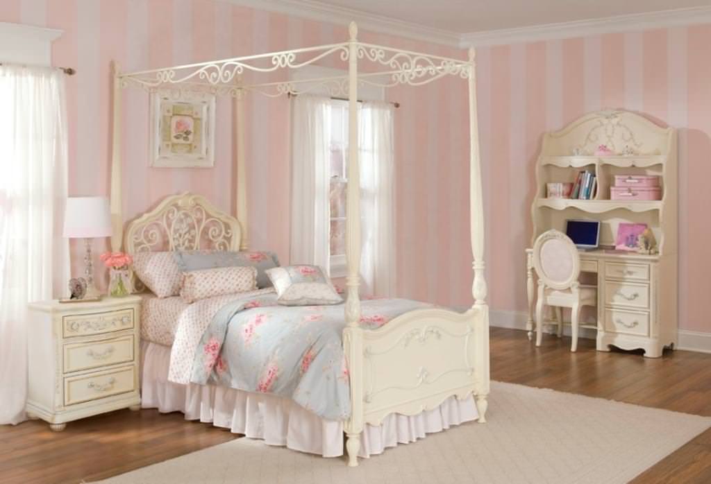 Image of: Ethan Allen Canopy Bedroom Sets