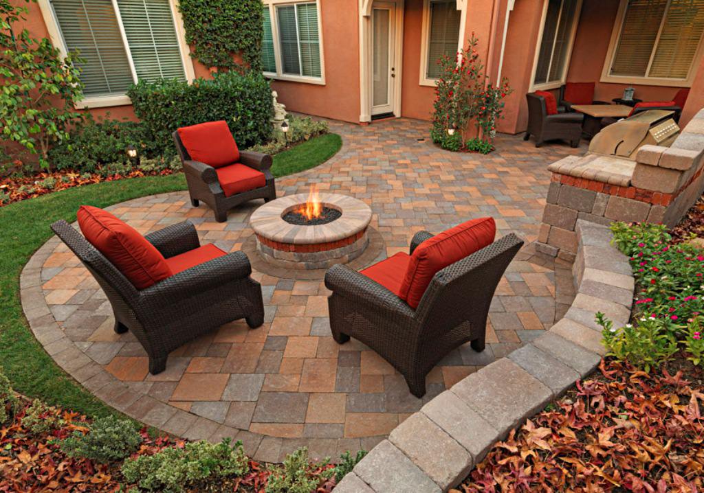 Image of: Fire Pit Area Designs