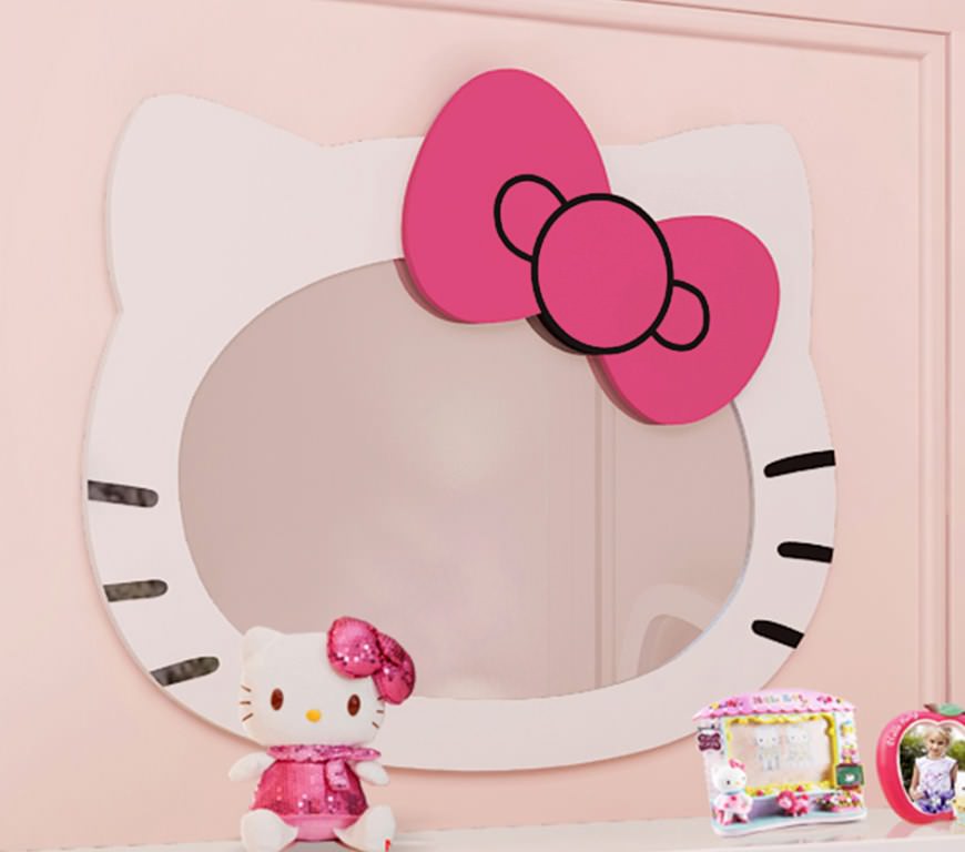 Image of: Hello Kitty Holiday Decor