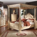 King Size Antique Canopy Bed
