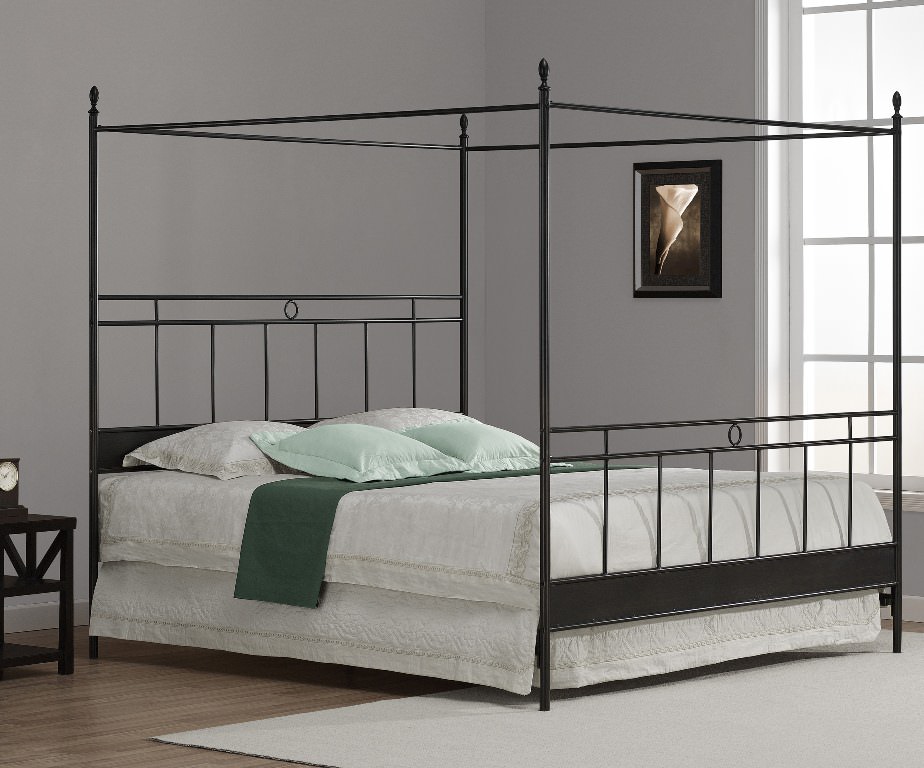 Image of: King Size Black Metal Canopy Bed