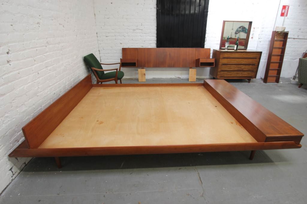 Image of: King Size Platform Bed Frames Ashley Furniture