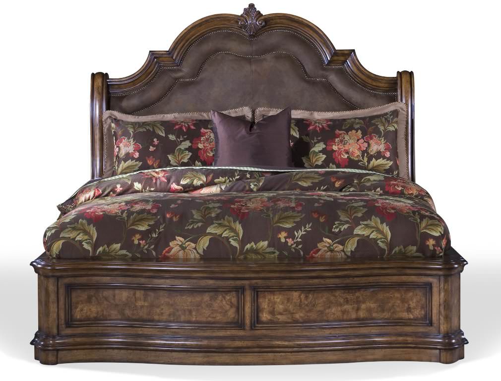 Image of: King Sleigh Bed Leather