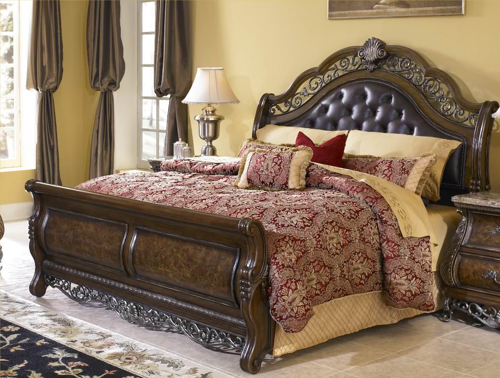 Image of: King Sleigh Beds With Storage Drawers