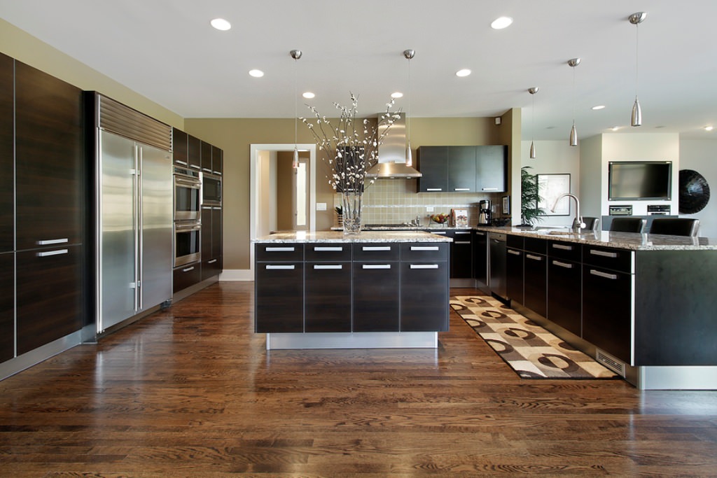 Image of: Kitchen Colors With Dark Cabinets