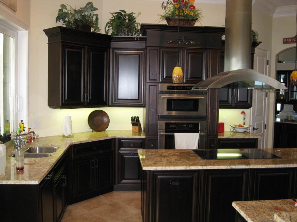 Image of: Kitchens With Dark Cabinets