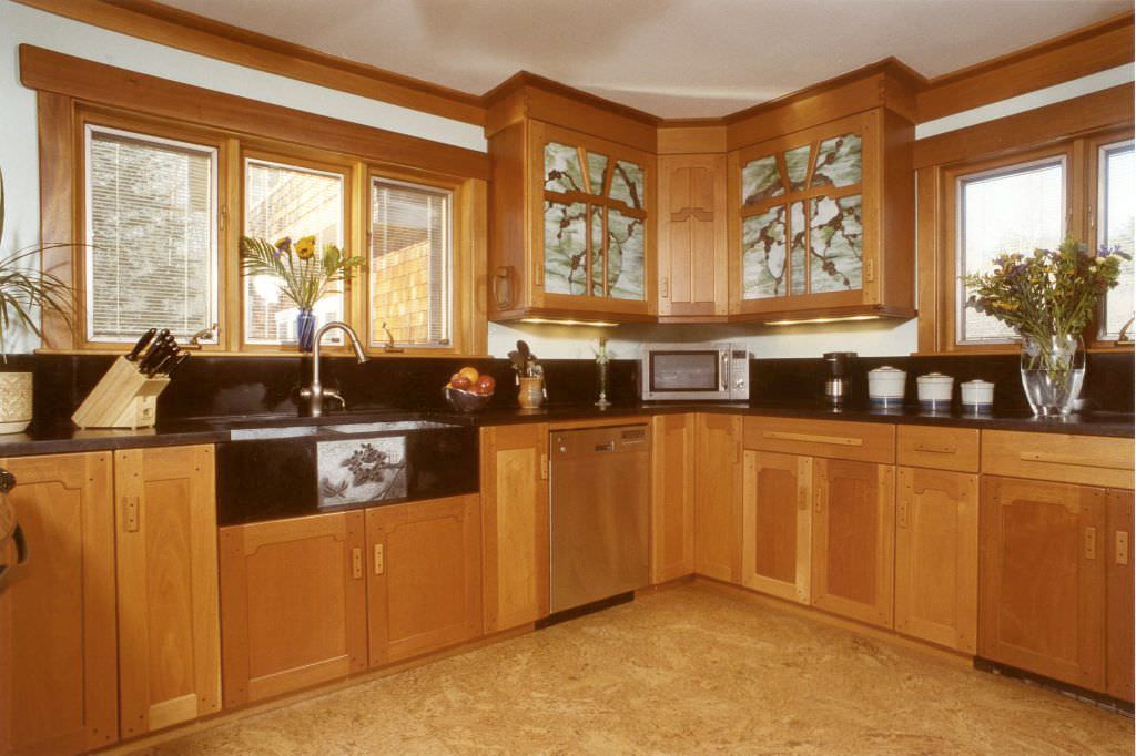 Image of: Mahogany Kitchen Cabinets For Apartment