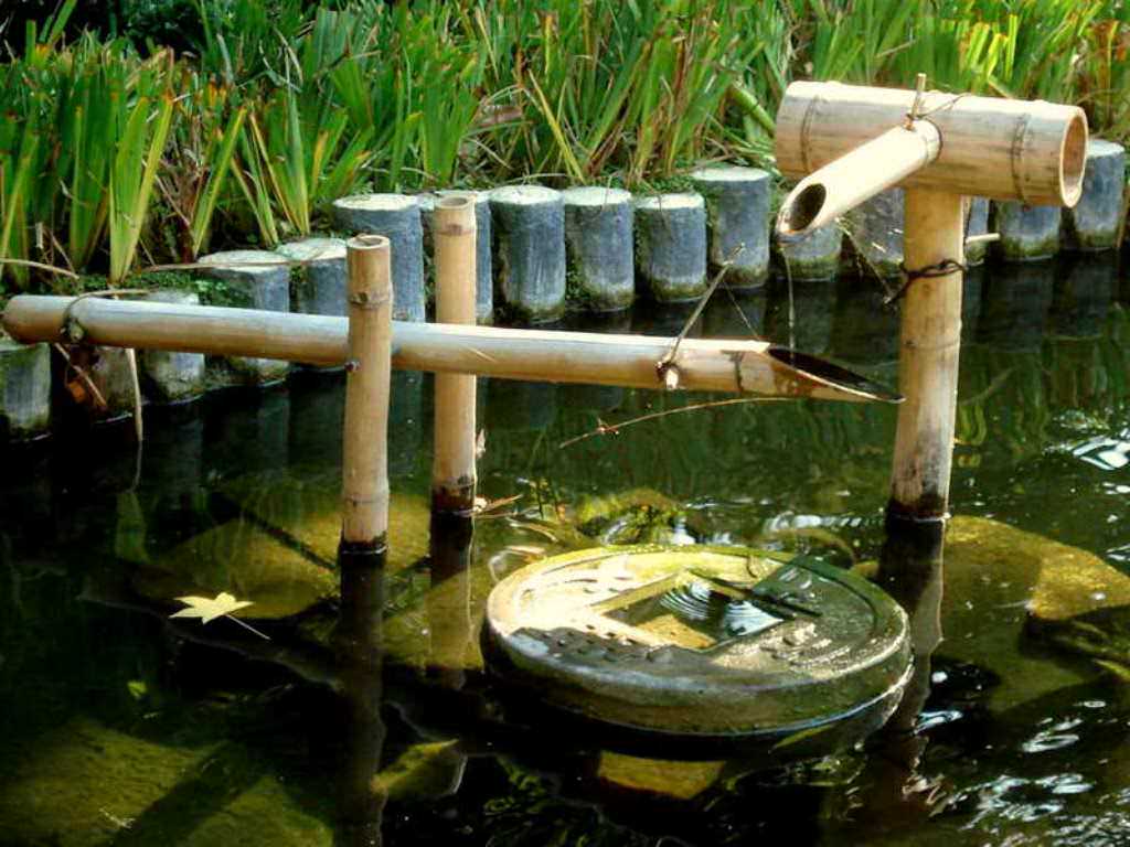 Natural Bamboo Fountain Ideas With Large Ponds