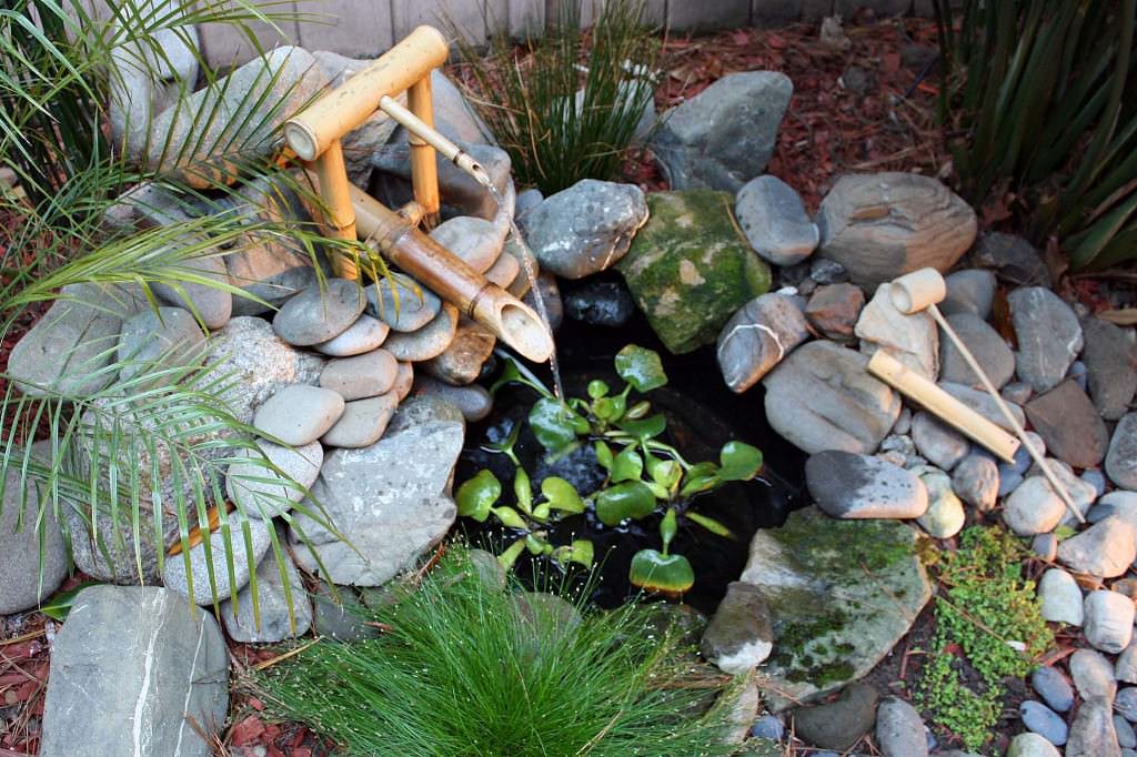 Image of: Natural Bamboo Fountain Ideas With Ponds