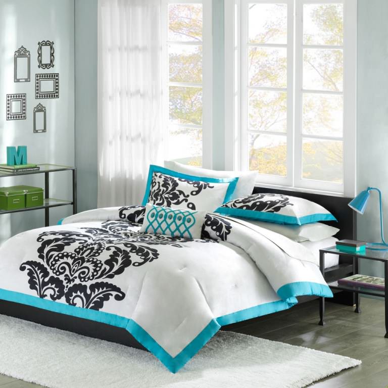 Image of: Queen Bedspreads And Comforters