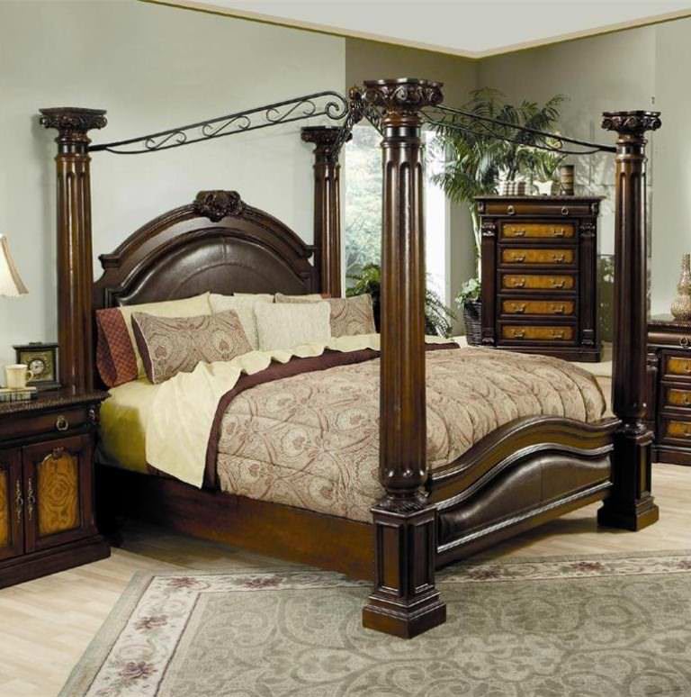 Image of: Queen Canopy Bed Dimensions