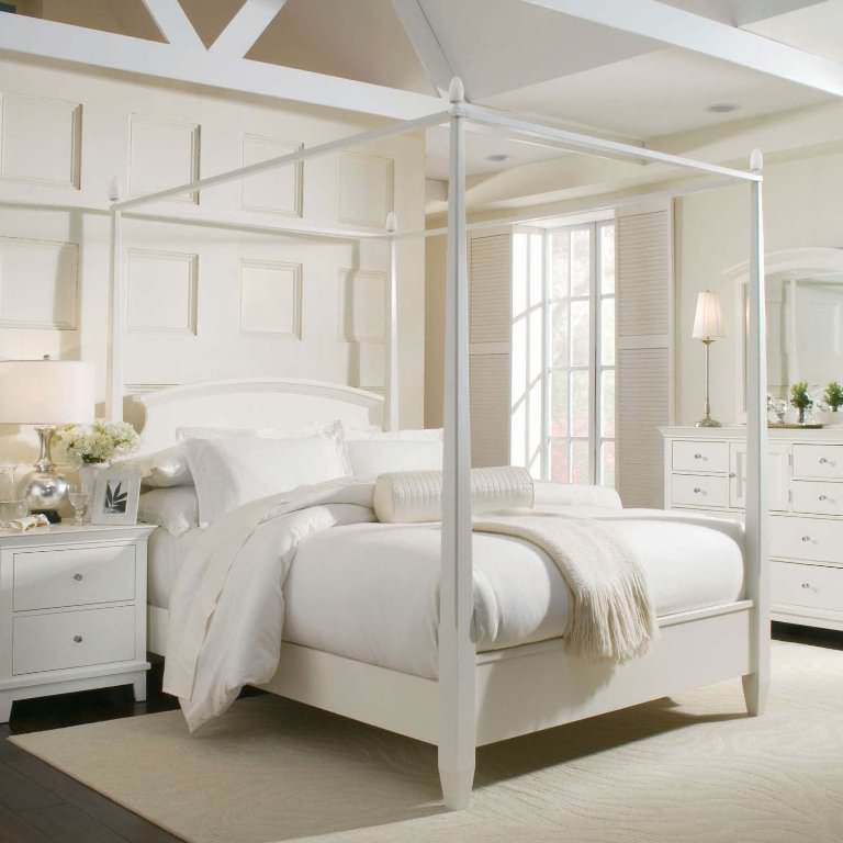 Image of: Queen Canopy Bed Frame White