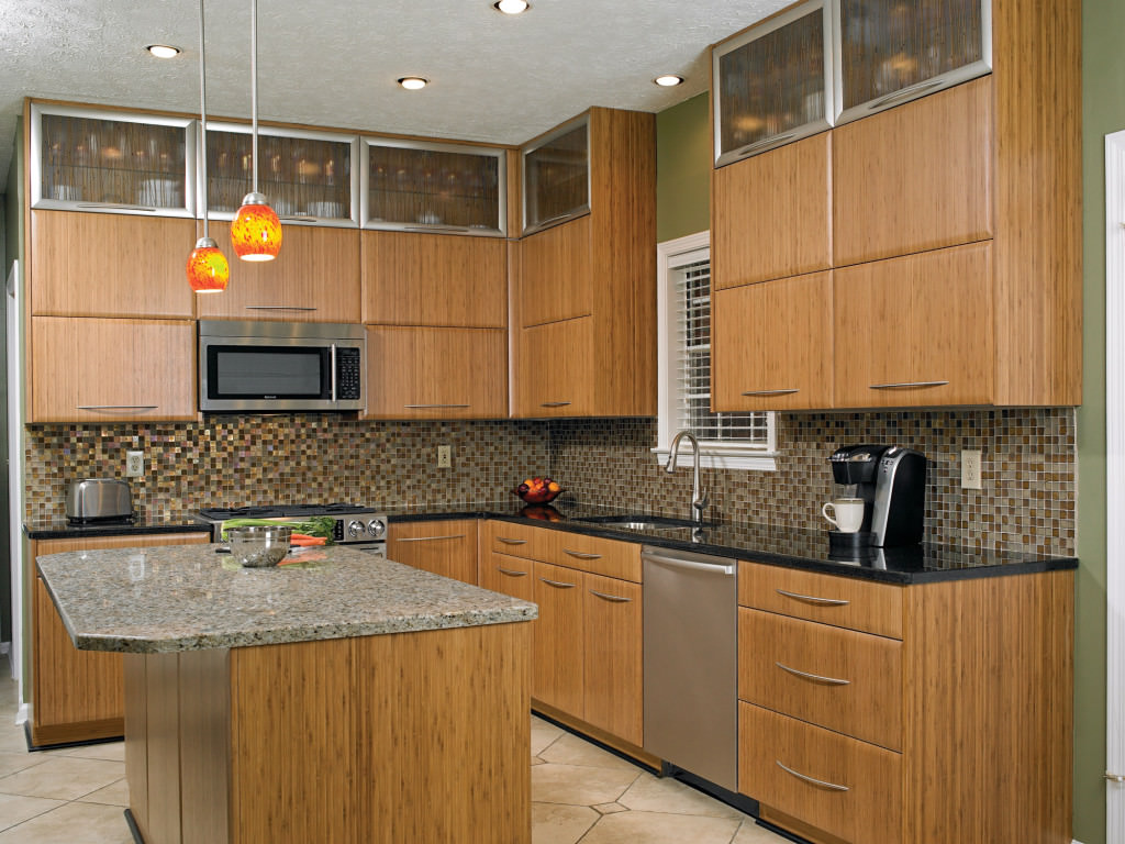 Image of: RTA Bamboo Kitchen Cabinets Coubtertops