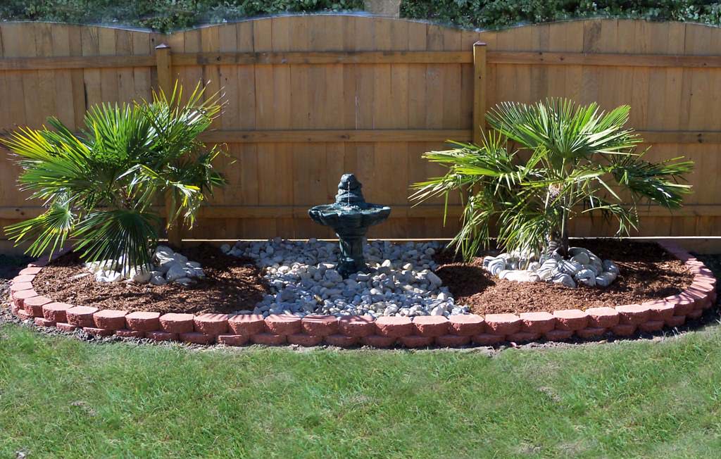 Image of: Small Backyard Concrete Fountains Ideas