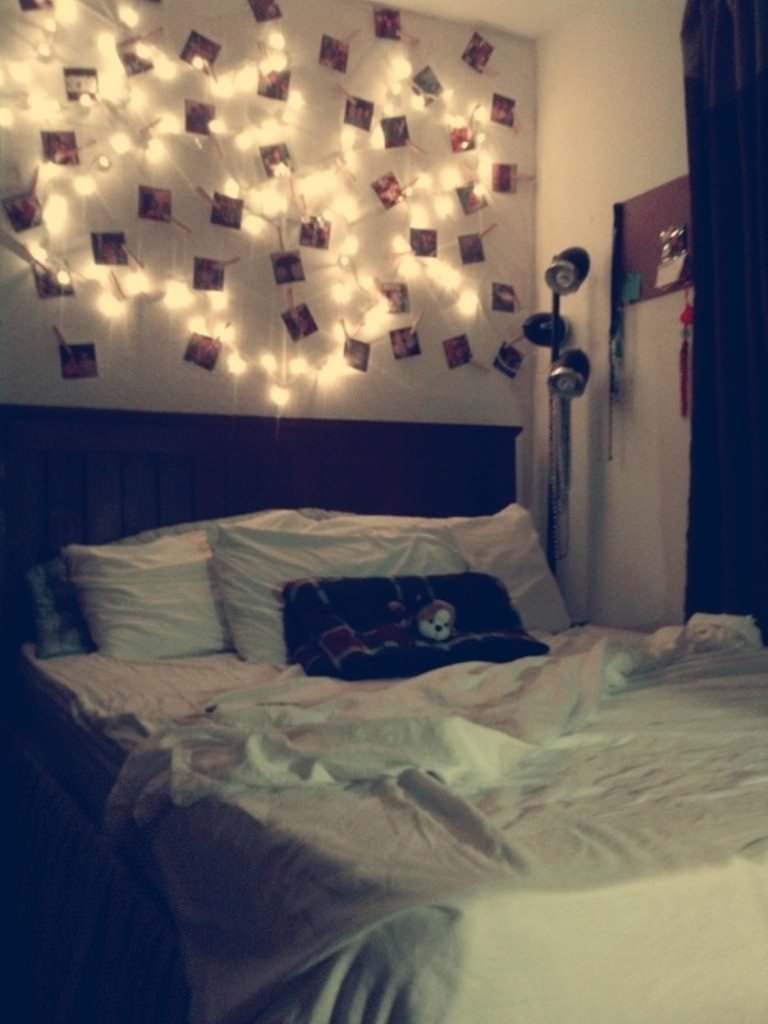Image of: String Lights For Bedroom