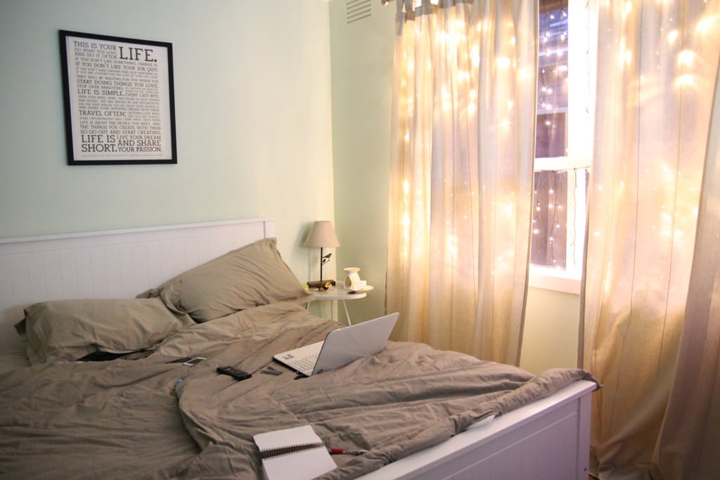 Image of: String Lights Indoor Bedroom