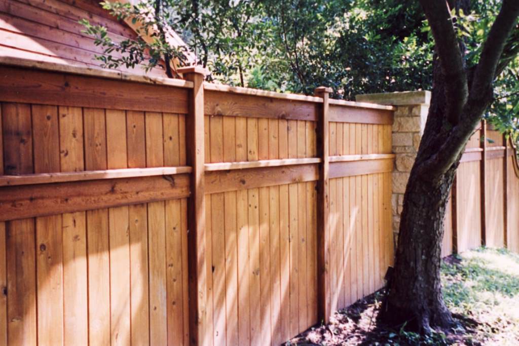 Image of: Tall Fence Designs