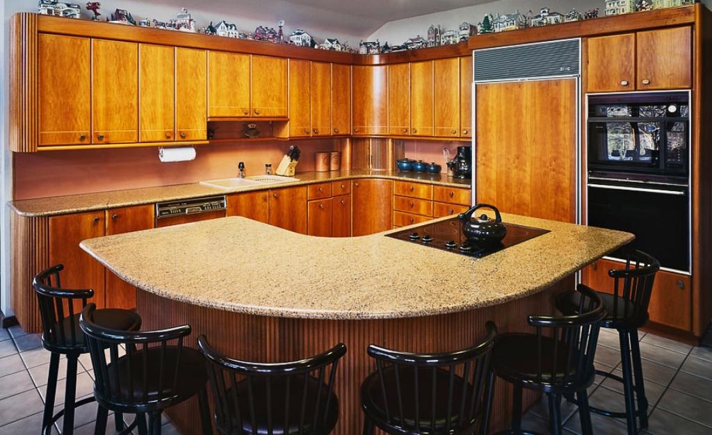 Image of: Types Of Wood Kitchen Cabinet