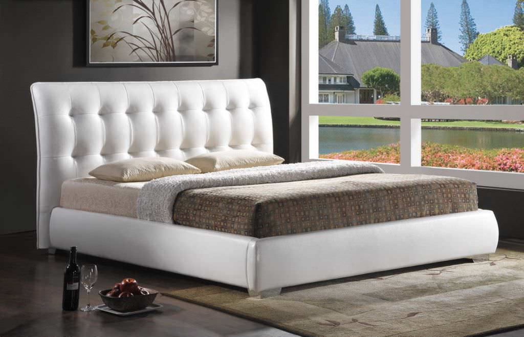 Image of: Upholstered King Bed Head