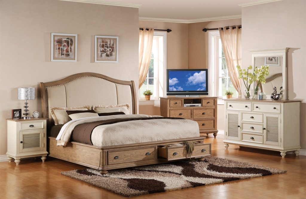 Image of: Upholstered King Bed