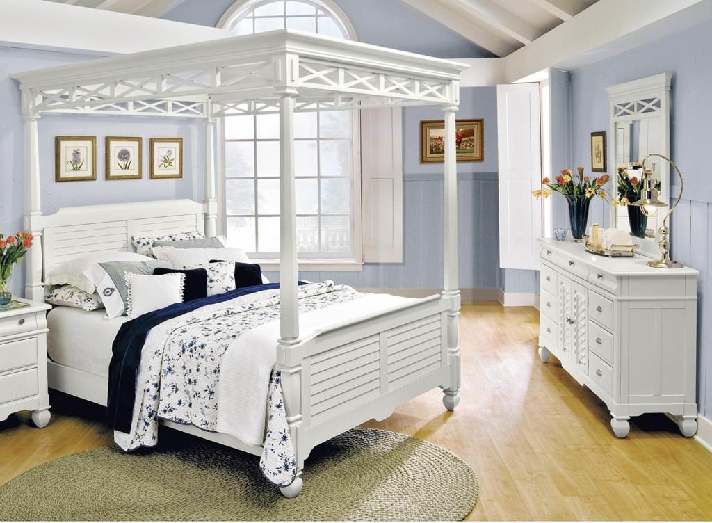 Image of: White Canopy Bedroom Sets