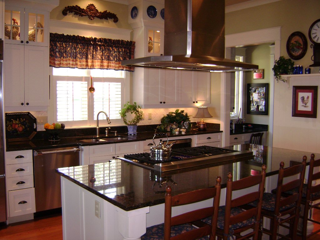Image of: White Shaker Kitchen Cabinets Chicago